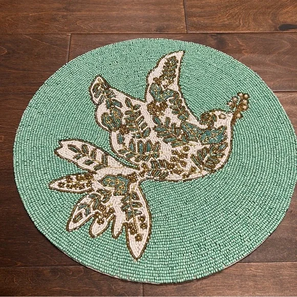 Tahari Beaded Christmas Charger Placemat New Dove Ivory Green Round - Picture 2 of 4